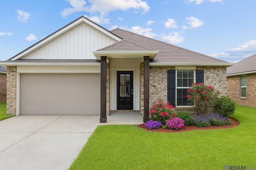 28445 Evangeline Ln, Albany, LA, 70711-4239 | Card Image
