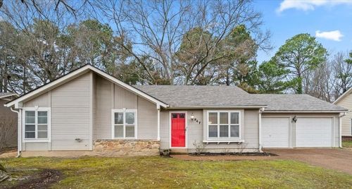 947 Hunters Retreat Dr, Collierville, TN, 38017-1431 | Card Image