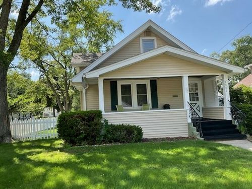 2002 Ridge Avenue, Rockford, IL, 61103 | Card Image