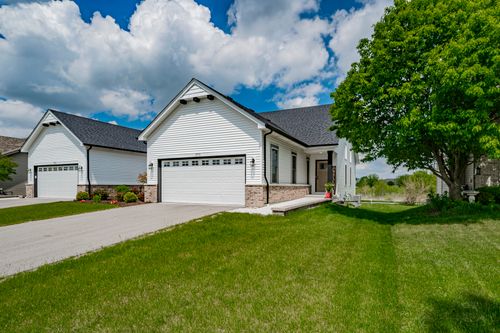 570 Sudbury Cir, Oswego, IL, 60543-7147 | Card Image