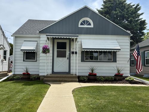 3906 S Kirkwood Avenue, Saint Francis, WI, 53235 | Card Image
