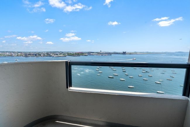 APT-18B - 85 E India Row, Condo with 2 bedrooms, 3 bathrooms and 1 parking in Boston MA | Image 7