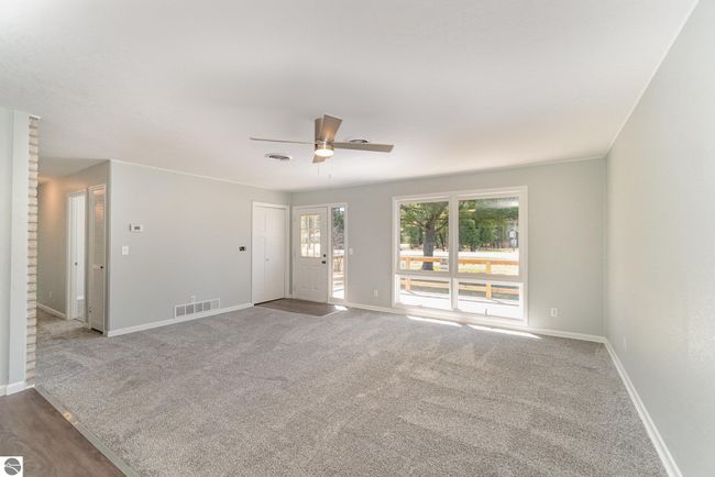 166 W M 55, House other with 3 bedrooms, 2 bathrooms and null parking in Tawas City MI | Image 7