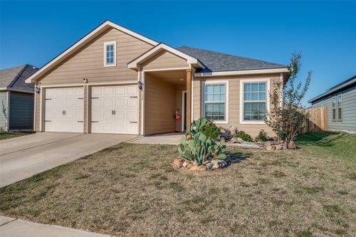 8329 Steel Dust Dr, Fort Worth, TX, 76179-4349 | Card Image