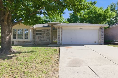 10225 Maverick Dr, Fort Worth, TX, 76108-4059 | Card Image