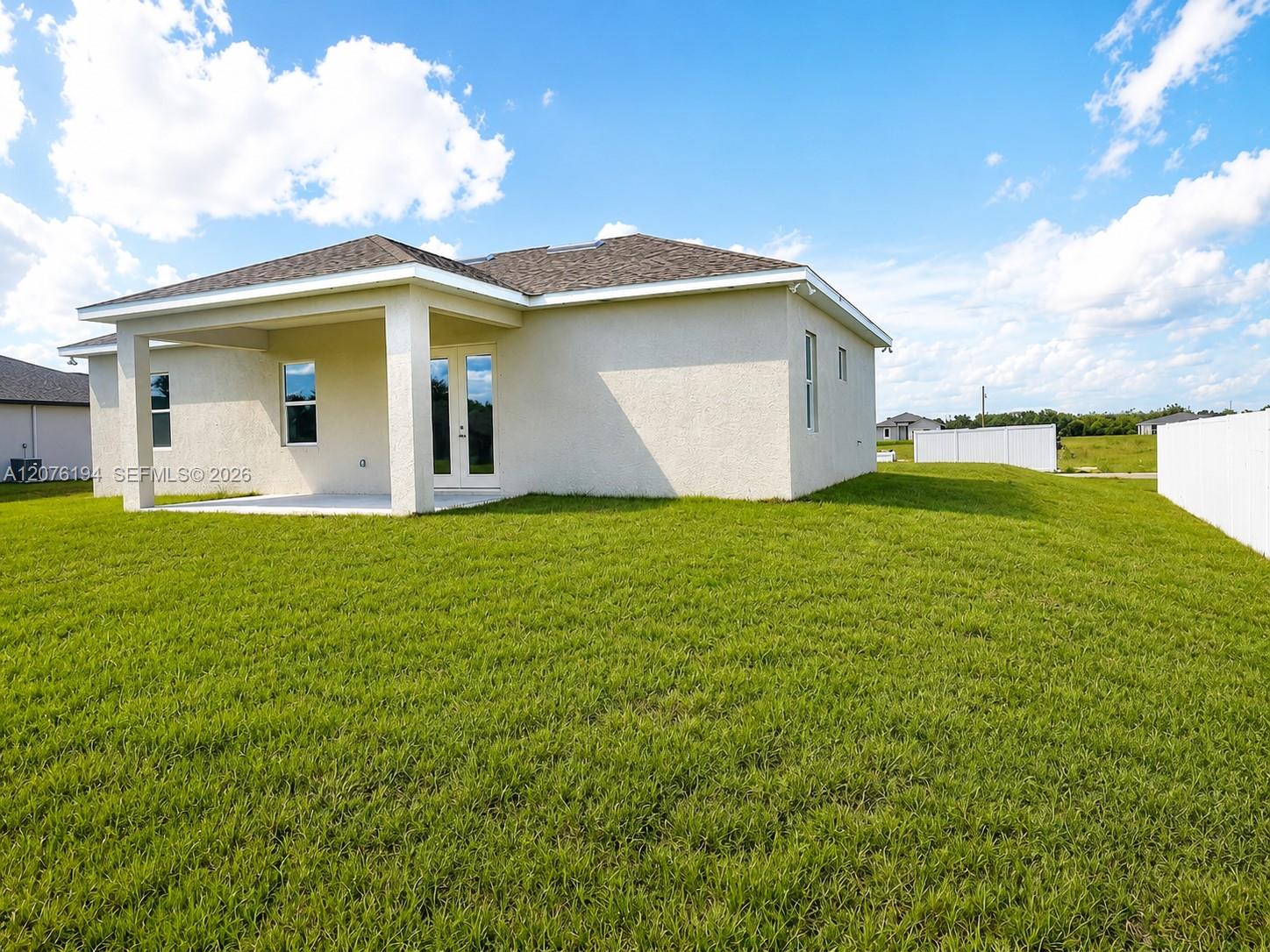 Residential in Labelle 4