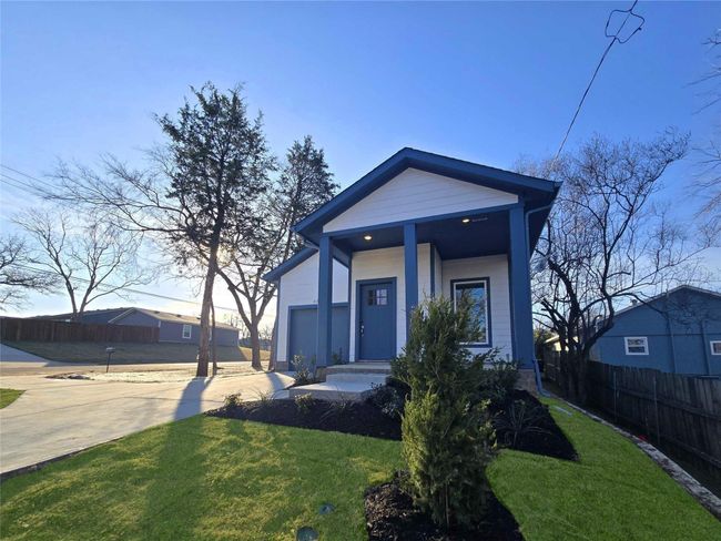333 E Hull- Front | Image 4