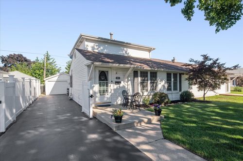 8912 S Ryan Rd, Hometown, IL, 60456-1228 | Card Image