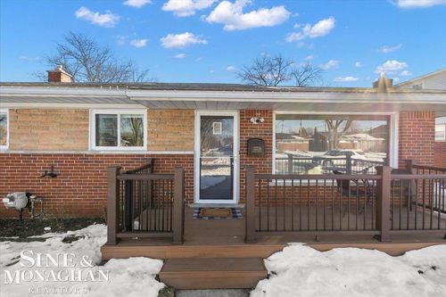 31736 Tanglewood St, Saint Clair Shores, MI, 48082-1231 | Card Image