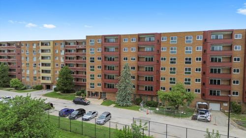 apt-527-200 Park Ave, Calumet City, IL, 60409-5025 | Card Image
