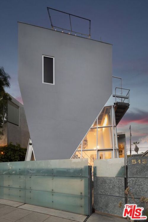 513 Grand Blvd, Venice, CA, 90291-4224 | Card Image