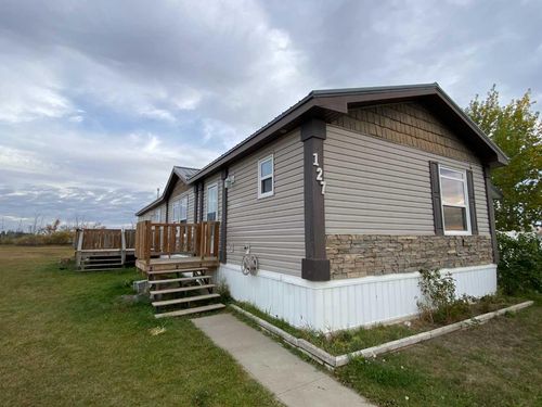 127 Meadowplace Dr E, Brooks, AB, T1R0X1 | Card Image