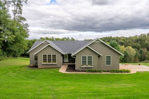 7291 112th St, Blue Grass, IA, 52726-9111 | Card Image