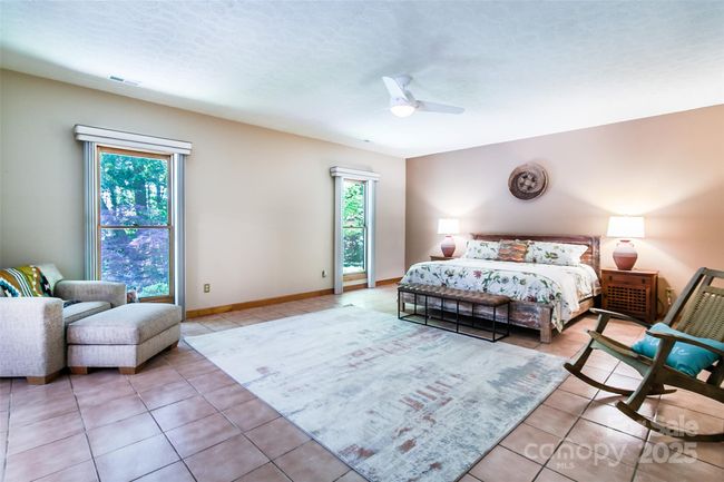 200 Maple Hill Dr, House other with 3 bedrooms, 3 bathrooms and null parking in Flat Rock NC | Image 19