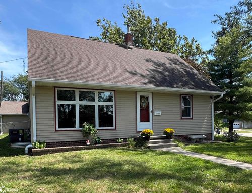 1011 Crest Dr, Creston, IA, 50801-1324 | Card Image