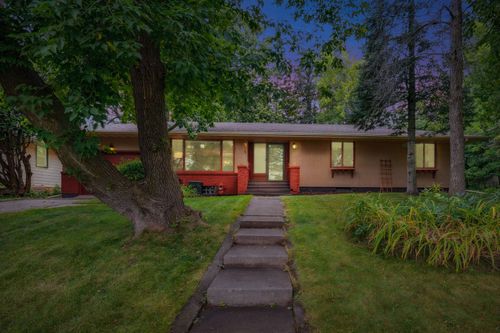 2015 E 3rd St, Duluth, MN, 55812 | Card Image