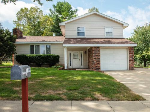1109 5th St Nw, Waverly, IA, 50677-1522 | Card Image