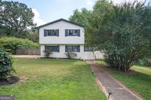 633 San Pablo Dr, Stone Mountain, GA, 30083-3837 | Card Image