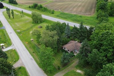 731 Old Highway 8, House other with 3 bedrooms, 1 bathrooms and 6 parking in Rockton ON | Image 2