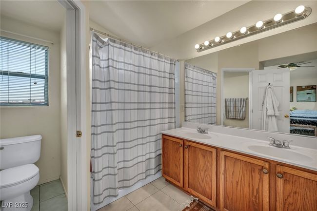 8421 Cheerful Brook Ave, House other with 5 bedrooms, 3 bathrooms and null parking in Las Vegas NV | Image 4