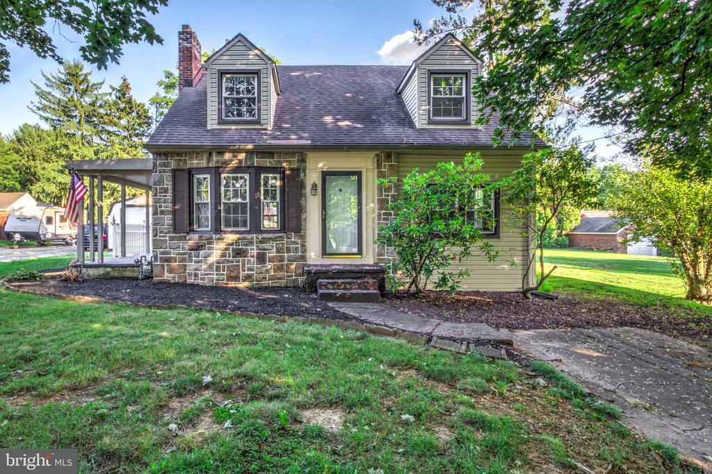Woodland View Dr, York, PA 17406
