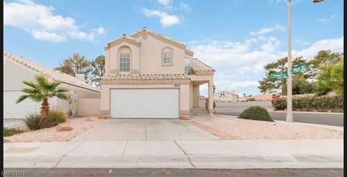 8653 Freeport Ln, Las Vegas, NV, 89117-5565 | Card Image