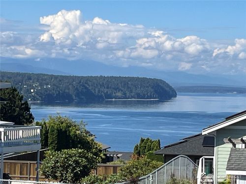 200 N Rhododendron Dr, Port Townsend, WA, 98368-9484 | Card Image