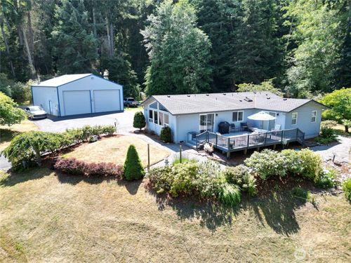 2196 N Bluff Rd, Greenbank, WA, 98253-6017 | Card Image