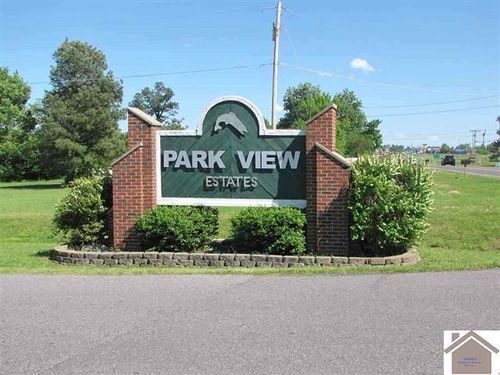130 Parkview Dr, Benton, KY, 42025-7554 | Card Image