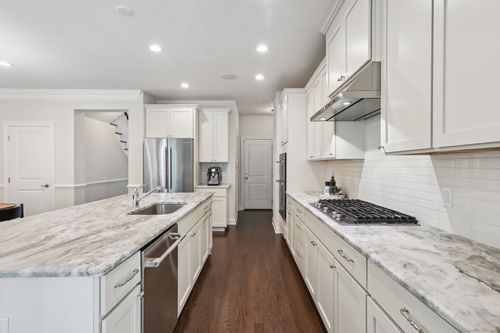 10-10 Hunting Ridge Ln, Bethel, CT, 06801-8000 | Card Image