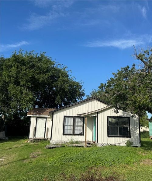 123 Lerdo St, Taft, TX, 78390-2222 | Card Image