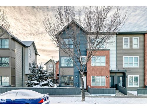 {{alt}} | Card Image