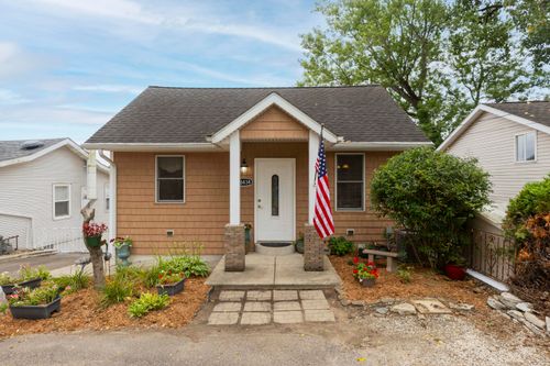 68434 Dailey Road, Edwardsburg Village, MI, 49112 | Card Image