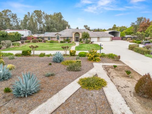 35673 Avenue 12 1/2, Madera, CA, 93636-8329 | Card Image