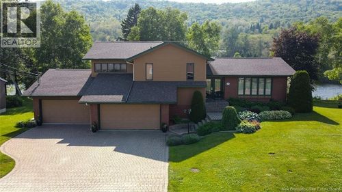 75 Rue Leblond, Edmundston, NB, E3V4K9 | Card Image