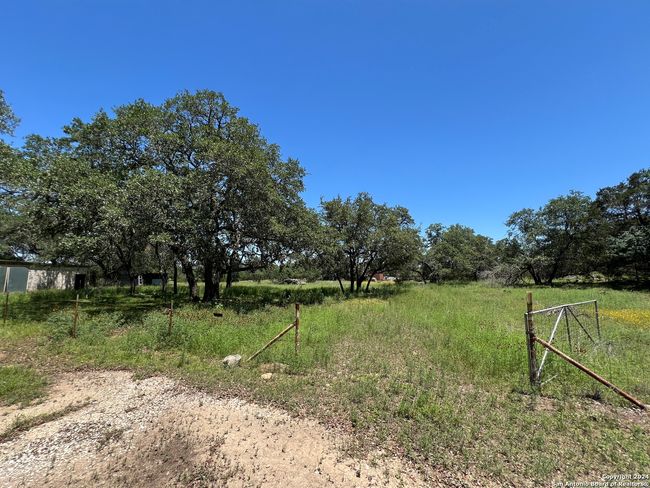 2071 Rolling River Vw, House other with 3 bedrooms, 2 bathrooms and null parking in Spring Branch TX | Image 6