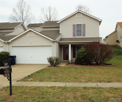 307 Columbia Dr, Wentzville, MO, 63385-4739 | Card Image