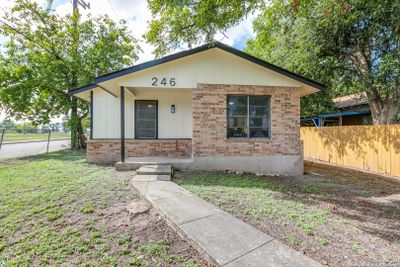 246 F St, House other with 2 bedrooms, 1 bathrooms and null parking in San Antonio TX | Image 2