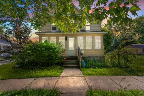 119 S Manning St, Hillsdale, MI, 49242-2012 | Card Image