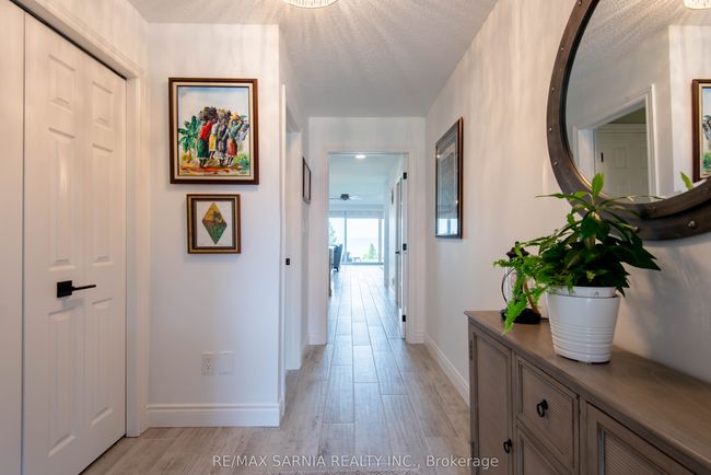 4062 Bluepoint Dr, House other with 3 bedrooms, 3 bathrooms and 4 parking in Town Of Plympton Wyoming ON | Image 22