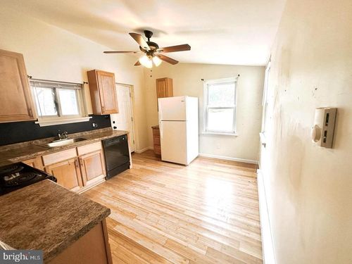 lower-unit-120 N Bellevue Ave, LANGHORNE, PA, 19047-2129 | Card Image