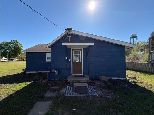 321 Rice St S, Kasota, MN, 56050-2042 | Card Image