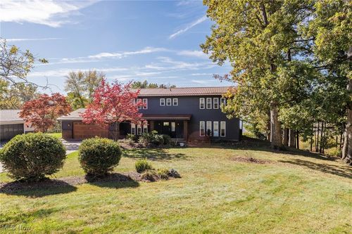 5605 Pleasant View Dr, Nashport, OH, 43830-9058 | Card Image