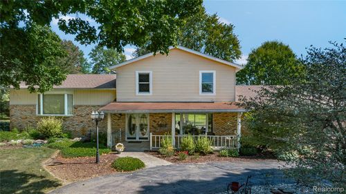 2762 N Harris Rd, Ypsilanti, MI, 48198-9608 | Card Image