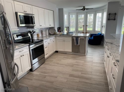 4251 Gulf Shore Blvd N, NAPLES, FL, 34103-3427 | Card Image