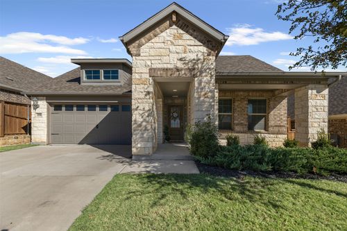 10508 Brookshire Rd, Fort Worth, TX, 76126-2640 | Card Image