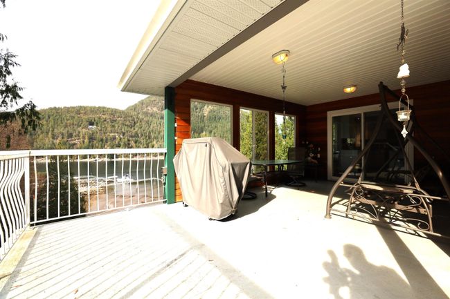 12815 Sunshine Coast Highway, House other with 3 bedrooms, 2 bathrooms and null parking in Madeira Park BC | Image 20