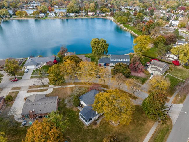 1754 3 Lakes Dr, House other with 3 bedrooms, 3 bathrooms and null parking in Troy MI | Image 56