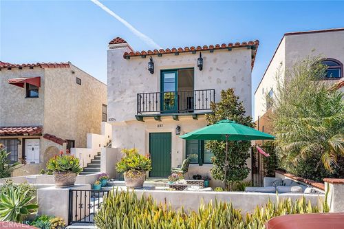 237 Covina Ave, Long Beach, CA, 90803-1824 | Card Image