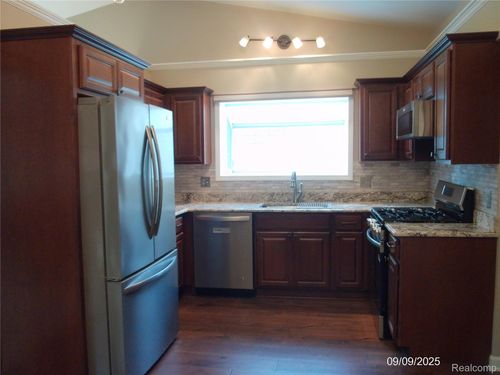 47641 Stephanie Dr, Macomb, MI, 48044-4841 | Card Image